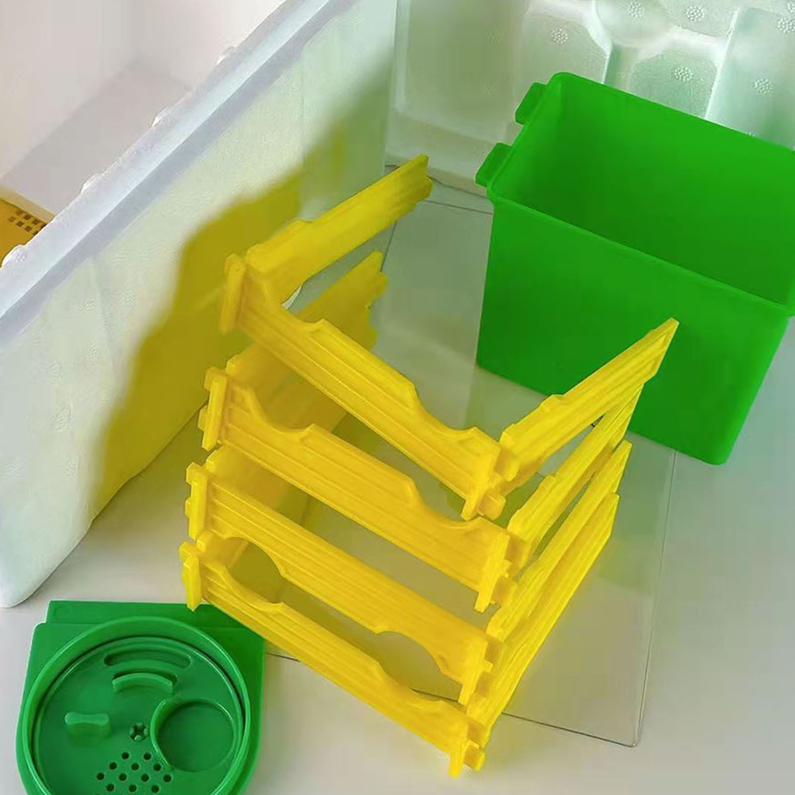 Beekeeping Queen Breeding Kit  - Essential Gardening Tools recension och pris